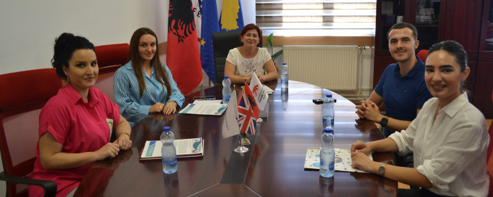 Menaxhmenti i Universitetit “Fehmi Agani” në Gjakovë presin në takim përfaqësuesit nga “Kosovo United States Alumni”- KUSA